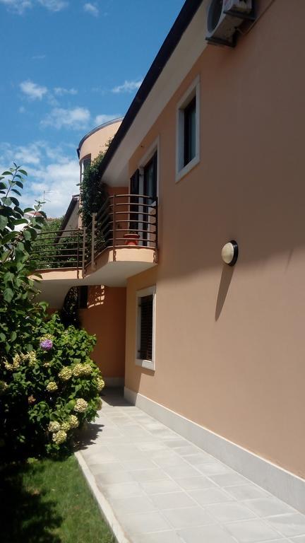 Apartments Villa Brigita Rovinj Exterior photo